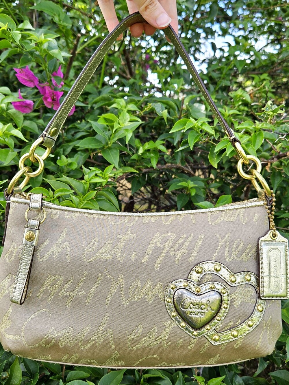 Coach Poppy F17462 Gold Script Lurex Heart Shoulder Bag Y2K 2011